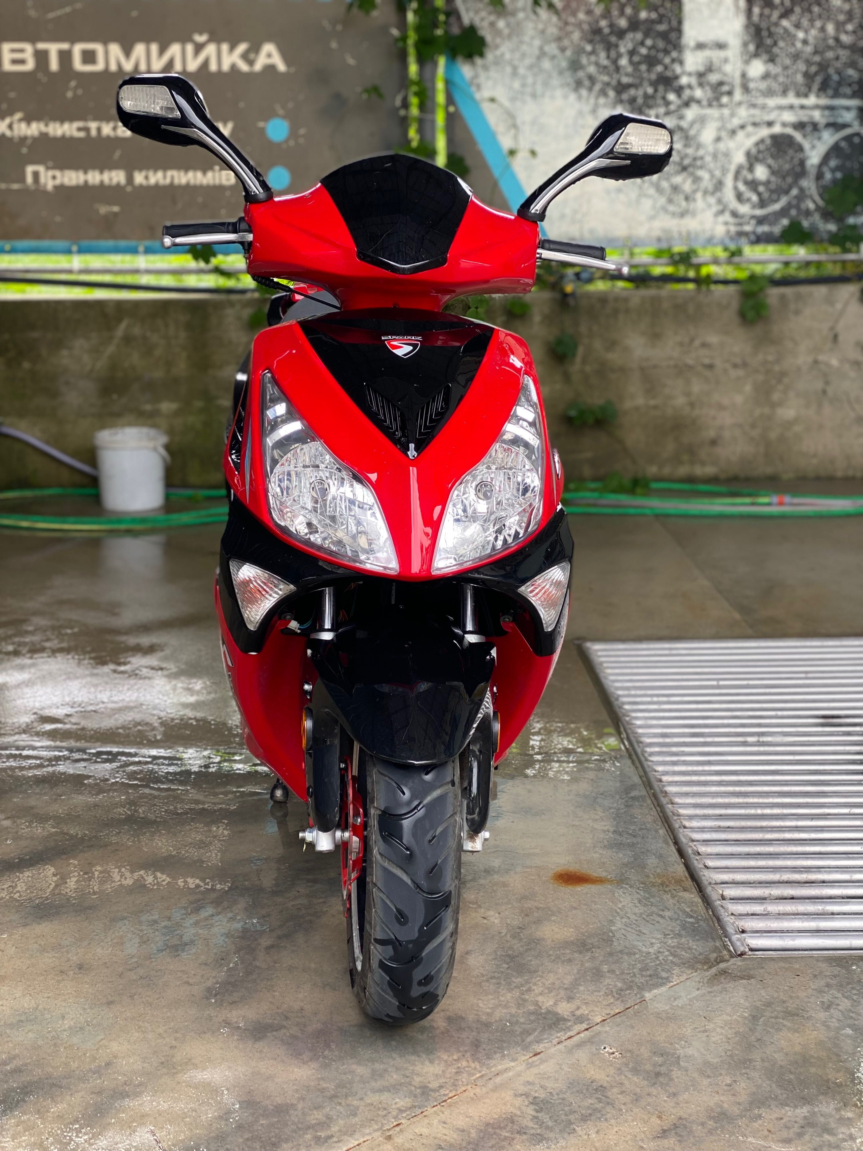 Скутер Spark 150 SP-17r