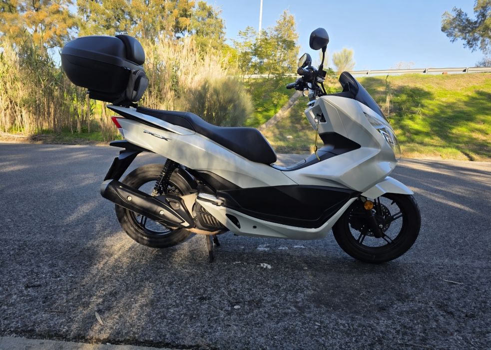 Honda pcx impecável 2016