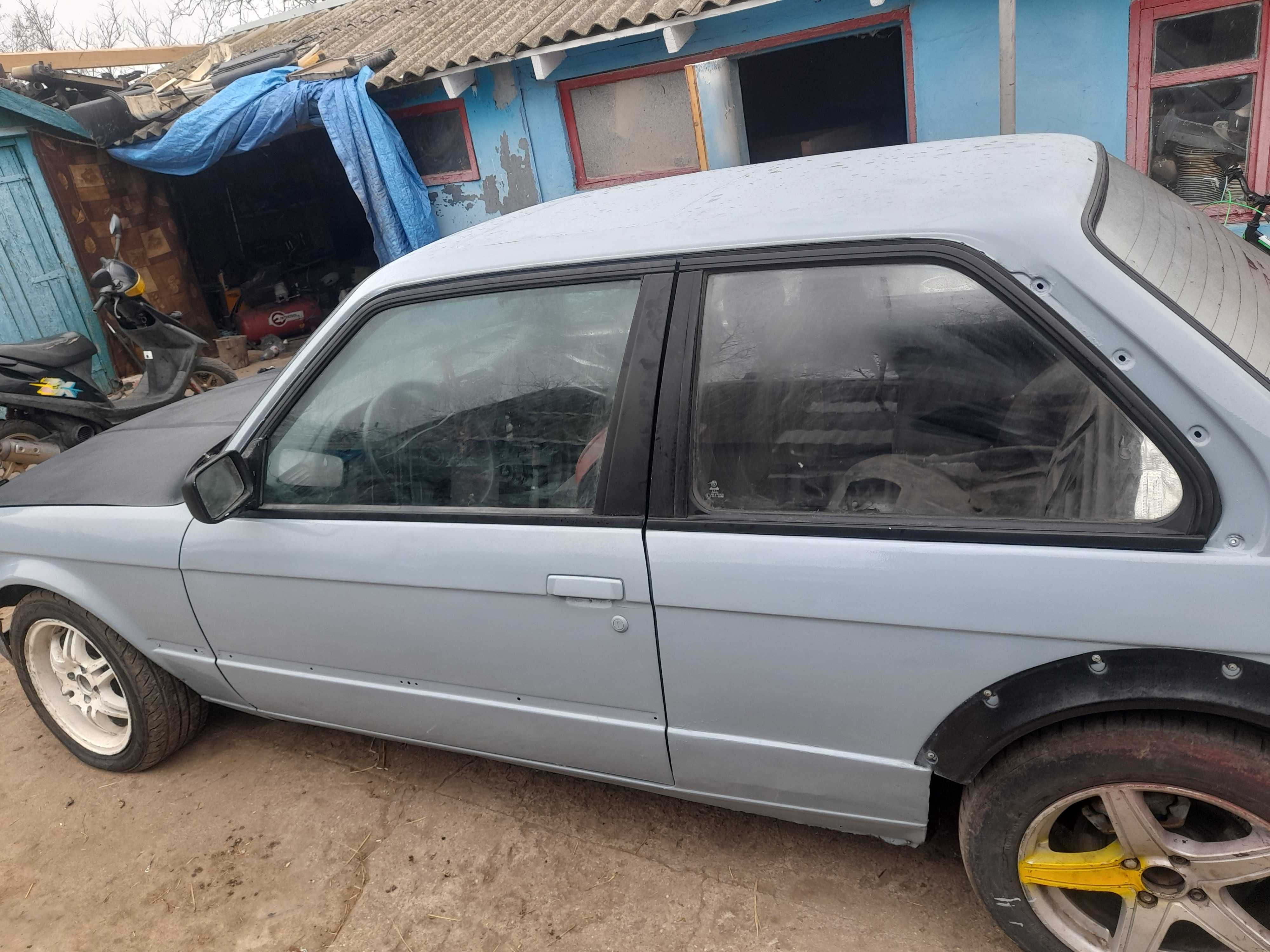 Продам бмв е30  корч