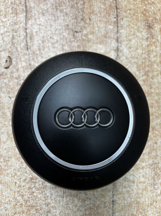 Airbag poduszka powietrzna kierowcy Audi A8