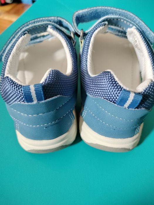 Sandálias menino novas