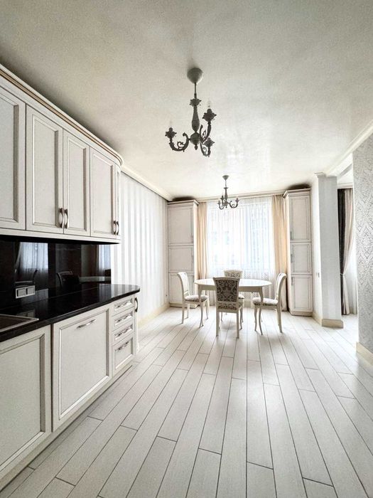 Оренда 2 кім. квартири 91м2 з гаражем біля парку. Новий Львів