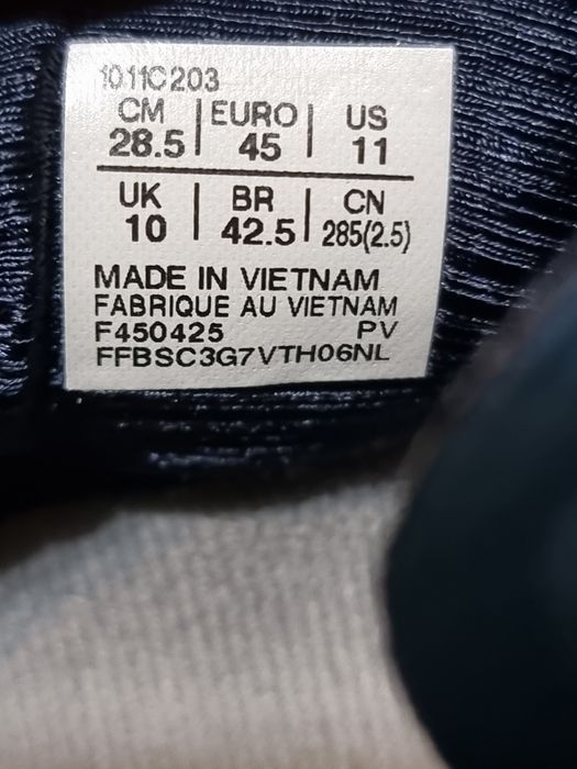 Оригінал 100% чоловічі кросівки asics gel kayano 32  euro 45