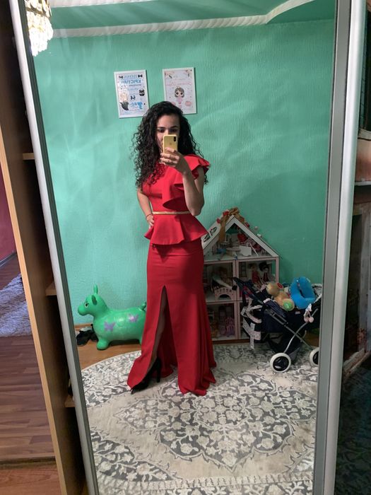 Вечірня сукня