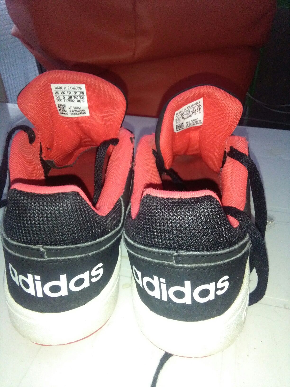 Tênis Adidas Originais 38