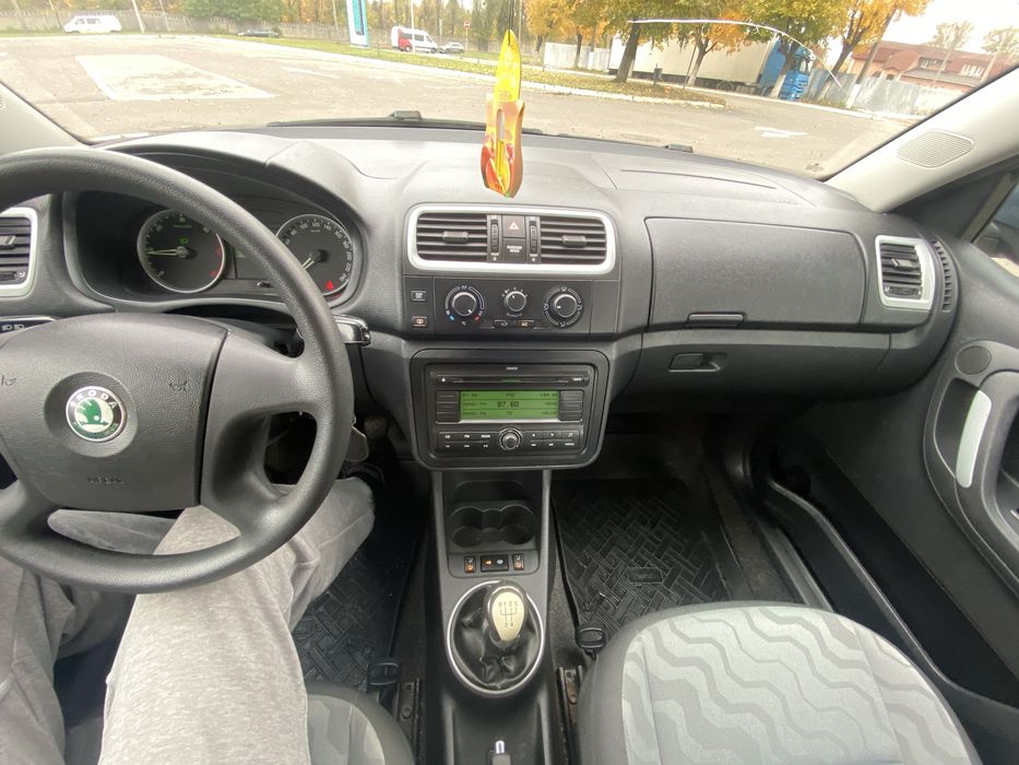 Skoda Fabia 1.4TDI универсал хорошее состояние