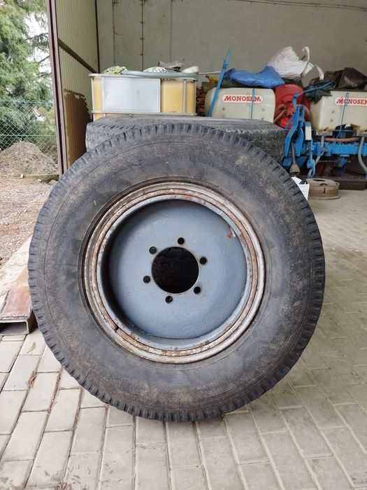 Opony rolnicze do przyczepy