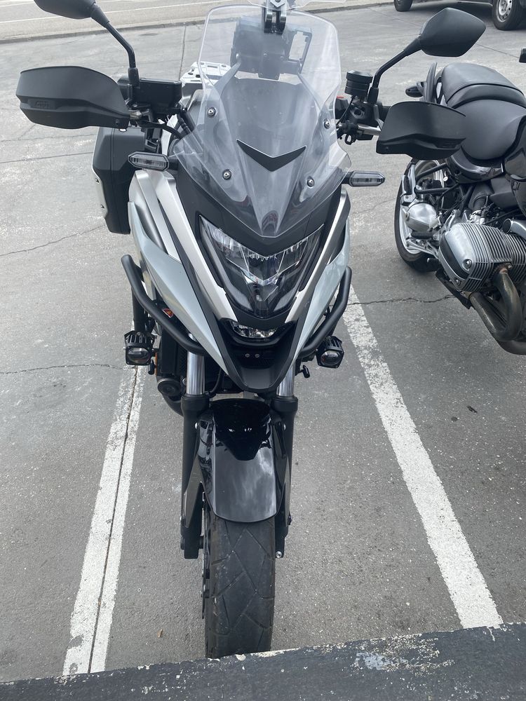 Vende se Honda NC 750x rig. nova com Full extras