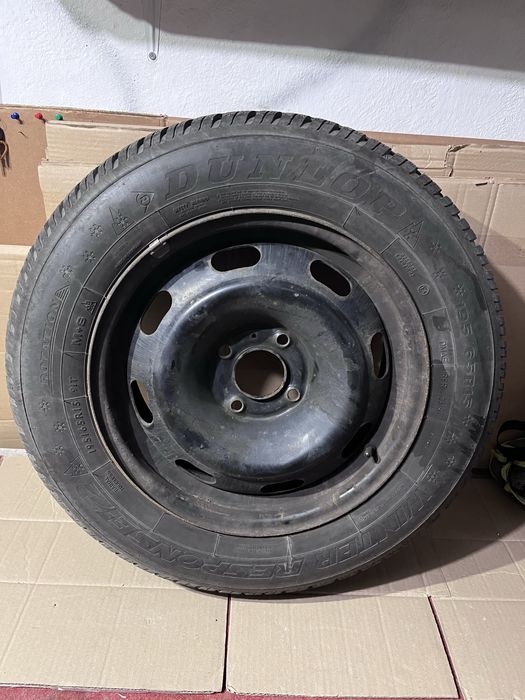 Opony zimowe z felgami 195/65R15