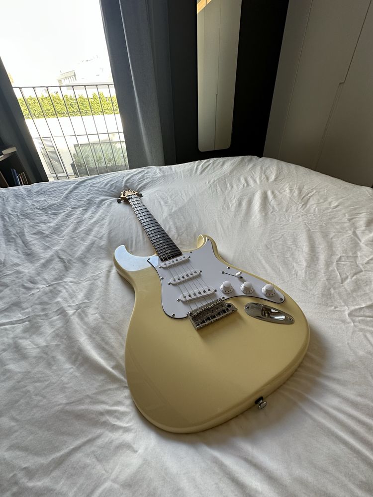 PRS SE Silver Sky
