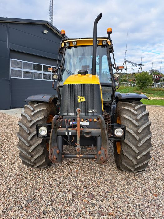 Ciągnik JCB Fastrac 2135