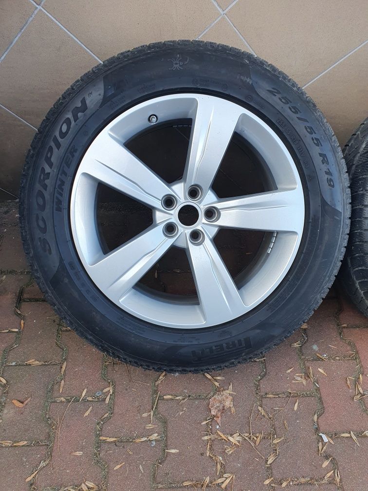 Oryginalne Felgi 19" Land Rover Velar 5x108 Et45