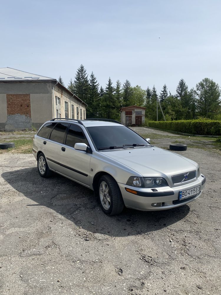 Продам VOLVO V40