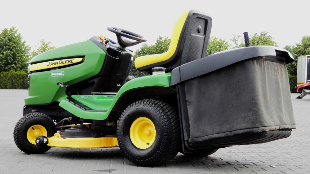 Traktor kosiarka John Deere X300R Kawasaki 2 Cylindry (230601.5) Baras