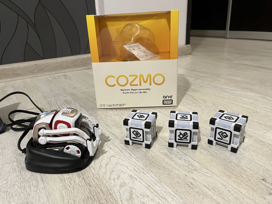Anki Сozmo робот Козмо kozmo