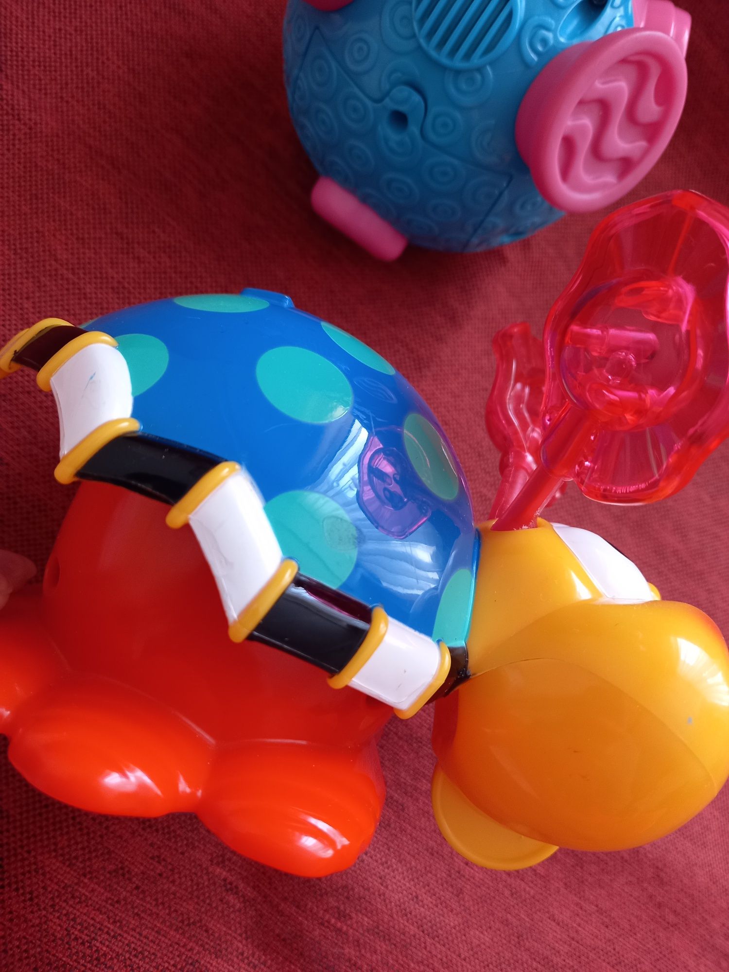 Игрушки интерактивная свинка и жук Fisher price