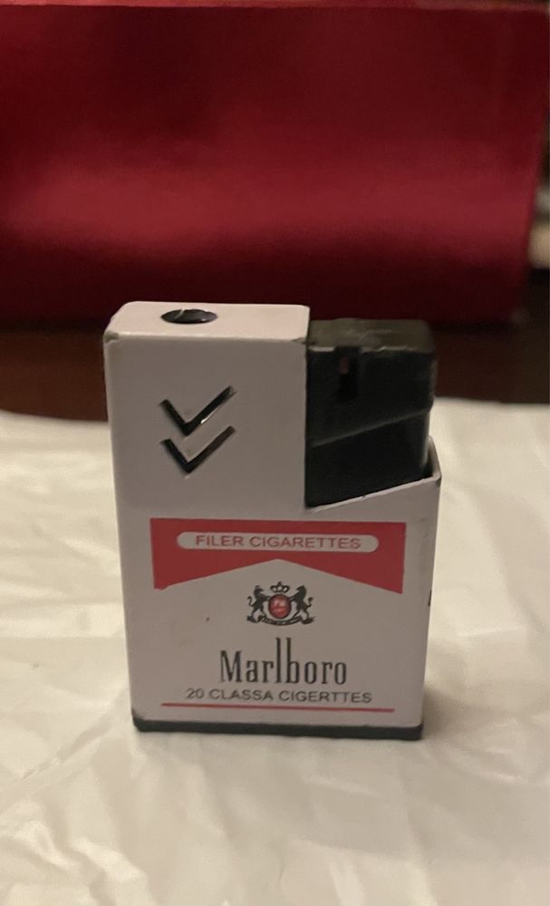 Isqueiro da Marlboro colecionador em bom estado