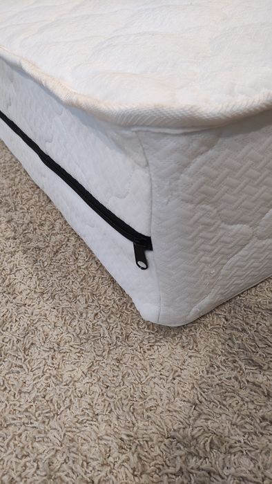 Продам два матраса.один1800/80. Другой 2000/140.