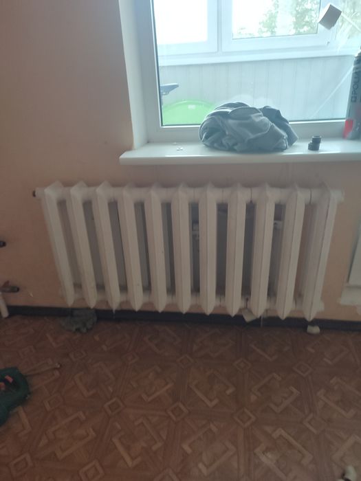 Чавунні батареї в робочому стані 60 грн. за секцію