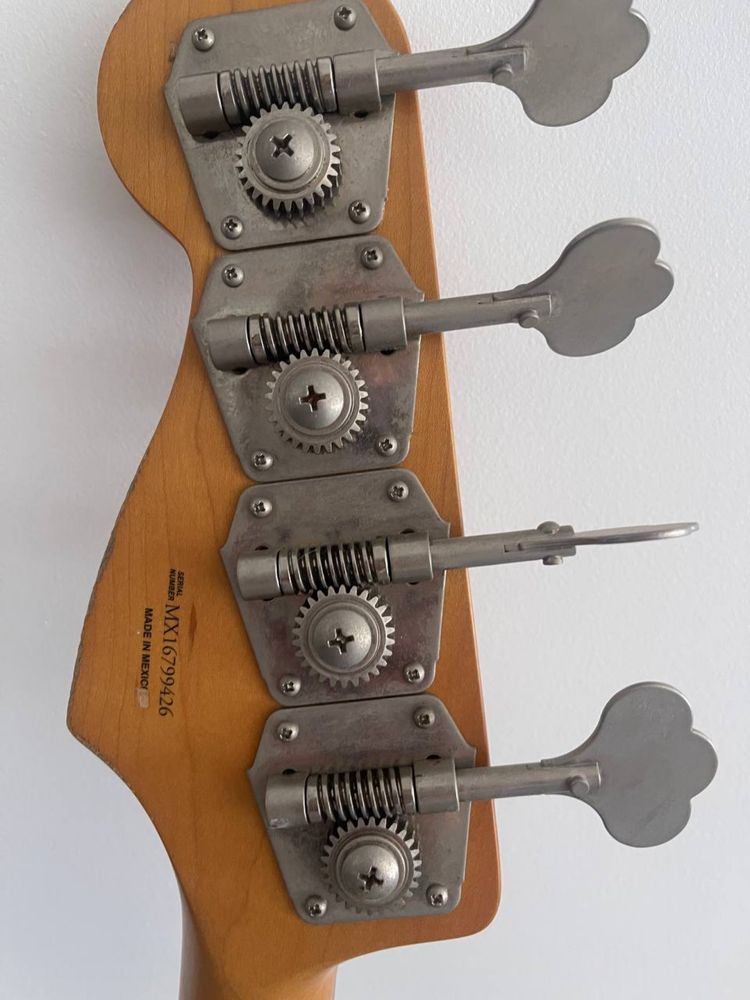 Бас-гітара Fender Flea Jazz Bass