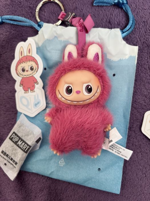 Labubu PIN FOR LOVE від бренду POP MART, брелок лабубу, оригінал