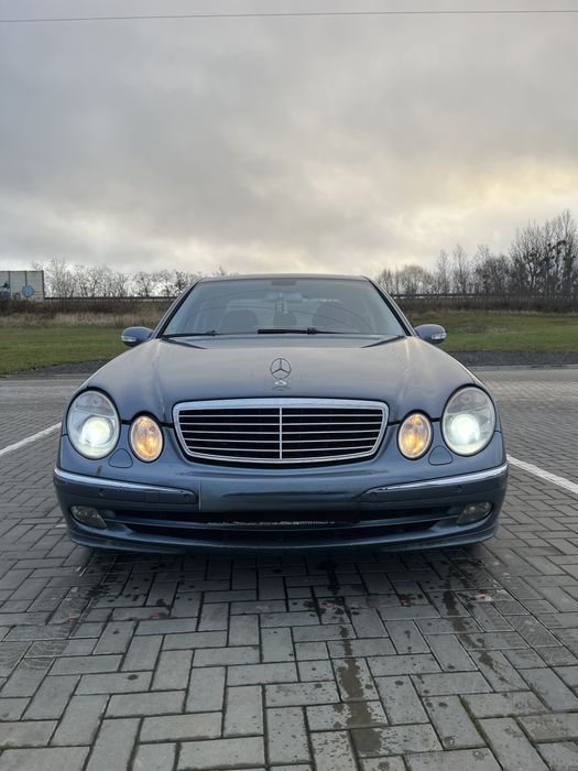 Продається Мерседес Бенз Е320