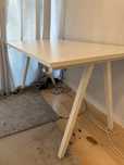 Mesa branca IKEA para escritório e casa, 140x80cm