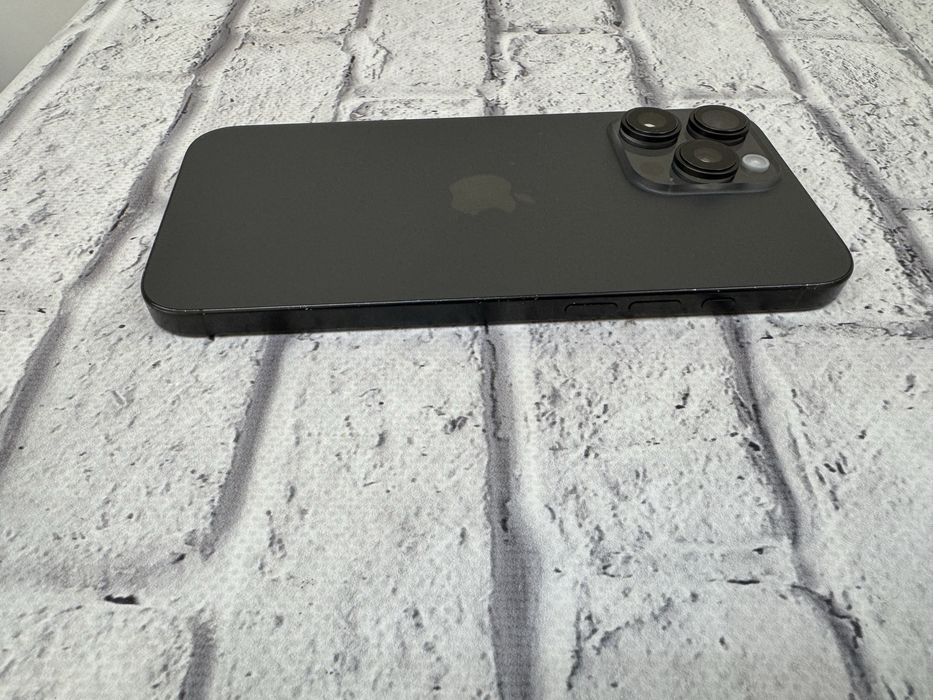 Iphone 16 Pro Max 256gb neverlock E sim Black Titanium 1040$