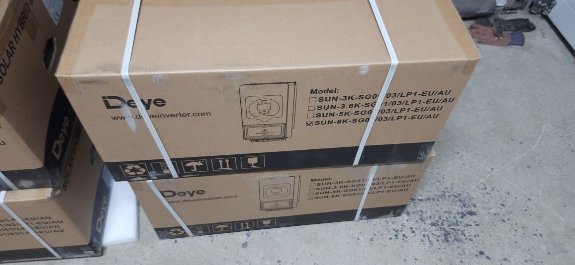 Гібридний інвертор SUN-6K-SG03LP1-EU