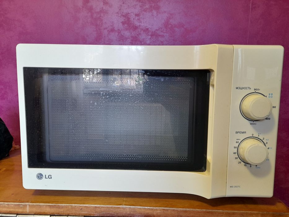 Мікрохвильова піч