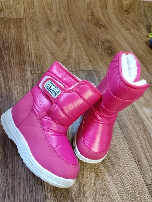 Зимові чоботи для дівчинки 28 р