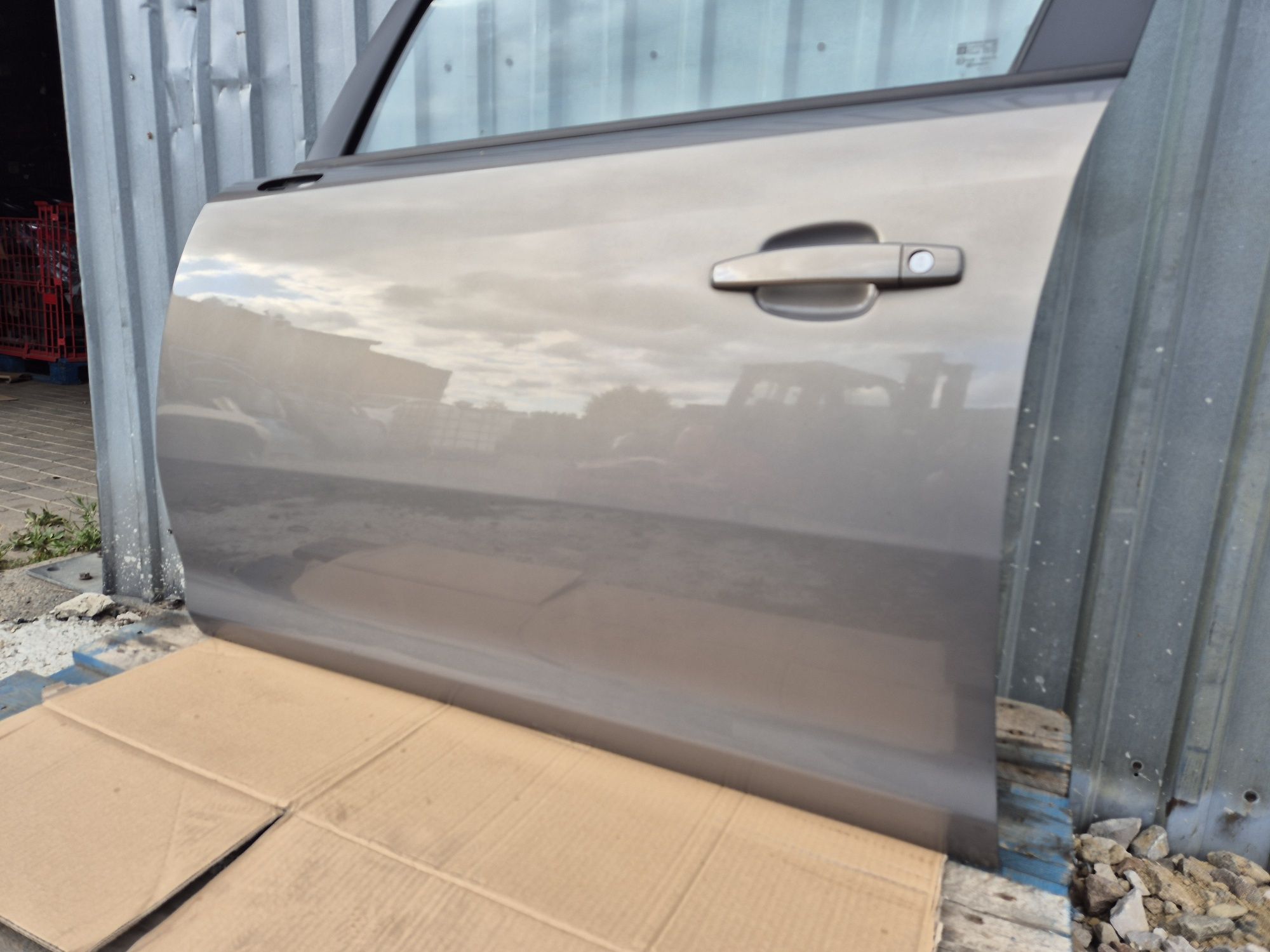 Drzwi lewe przednie Opel Corsa D  Z40W  Oryginał