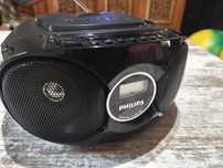 Małe przenośne radio Philips. CD, AUX, radio,