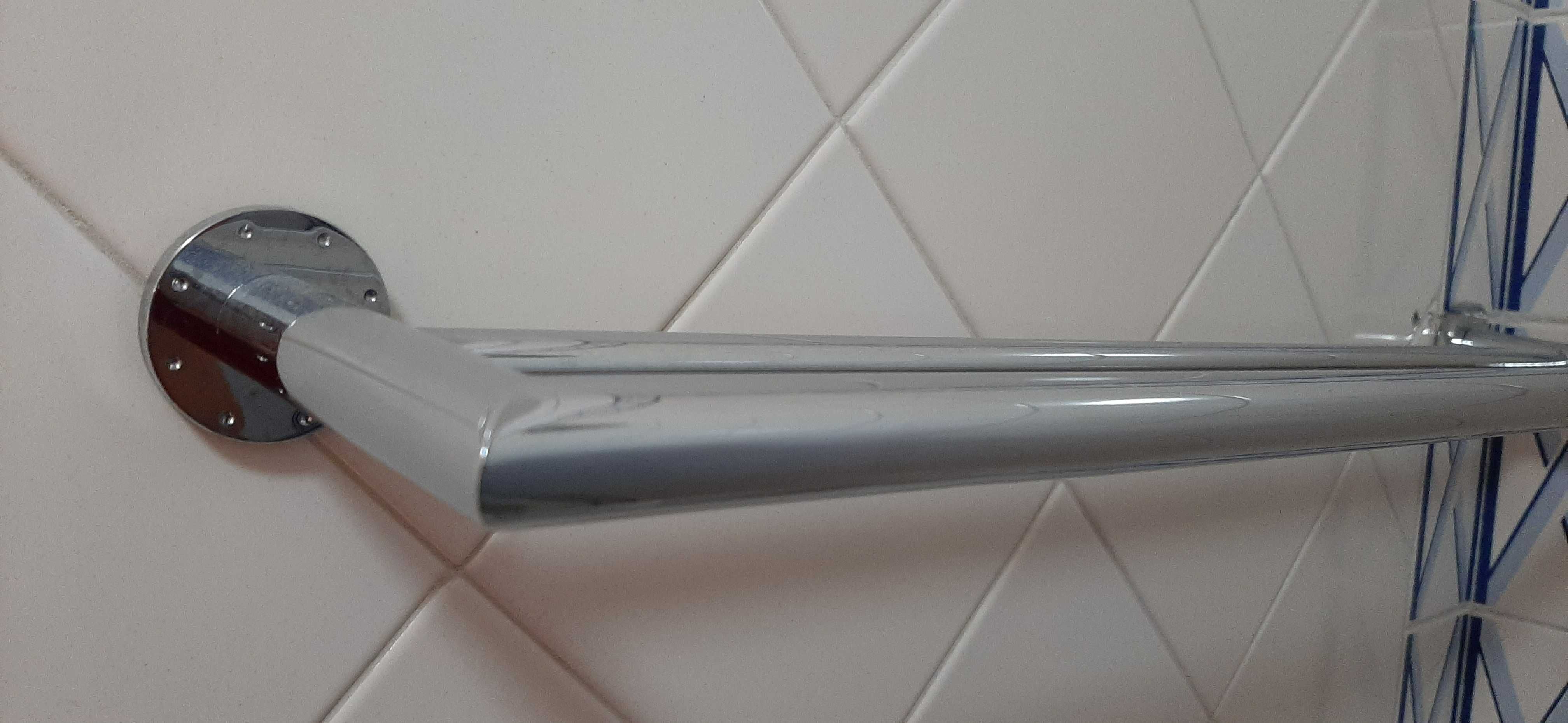 Toalheiros WC marca POM D'OR em cromado