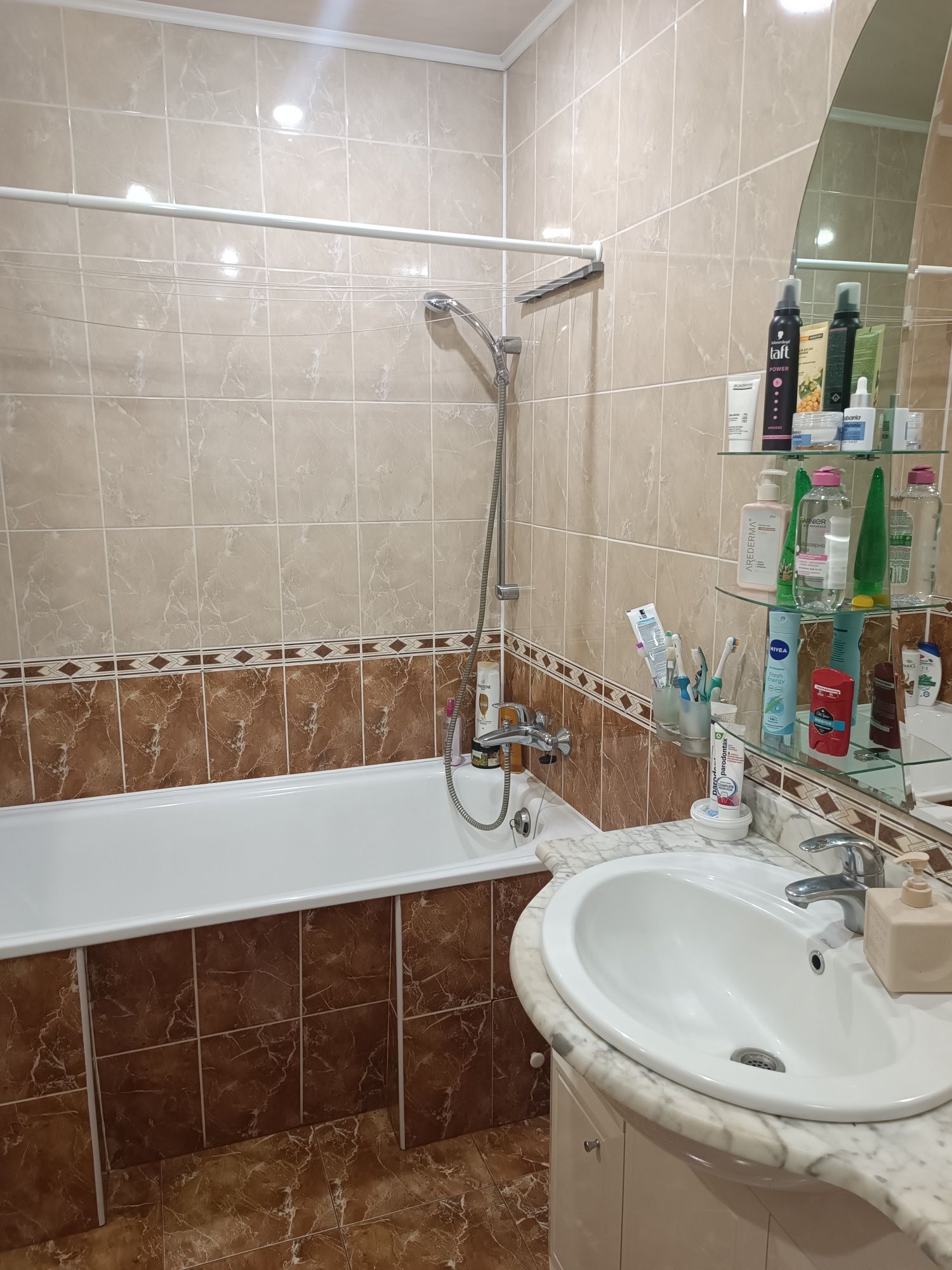 Терміновий продаж квартири з автономним опаленням  і ремонтом .