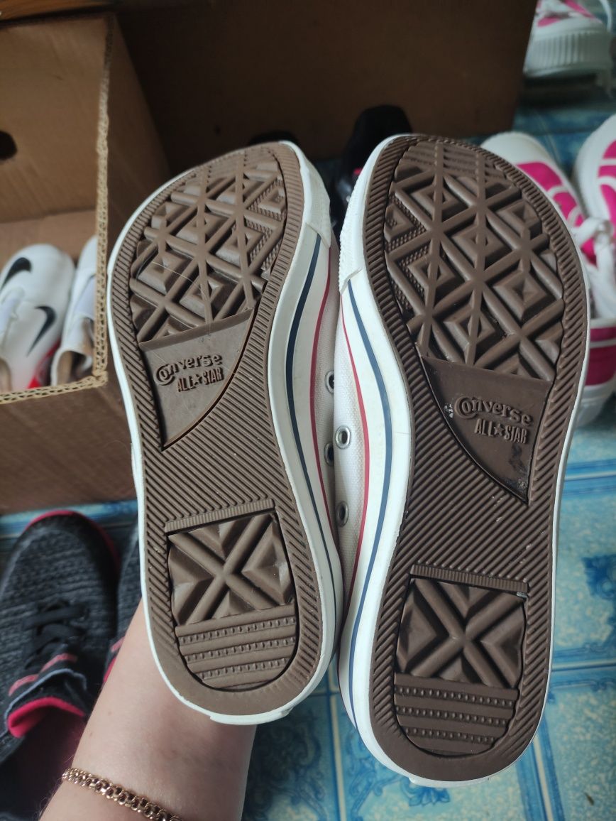 Converse для дівчинки