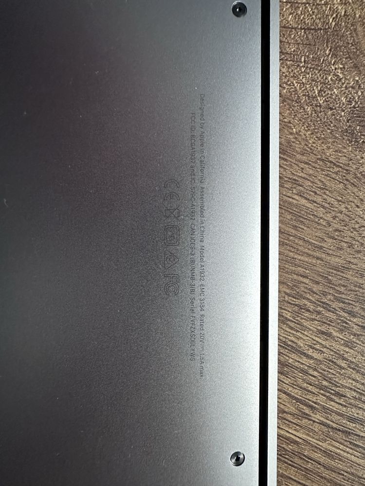 Macbook Air Space Gray A1932