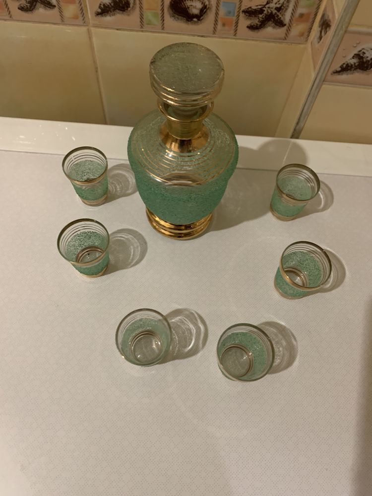 Графин  фруктовница  салатник  урановое сахарное напыление