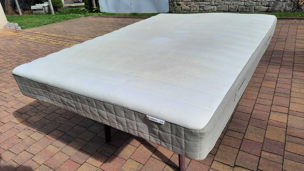 UŻYWANY materac sprężynowy Ikea w rozmiarze 140x200 cm wysokość 18 cm