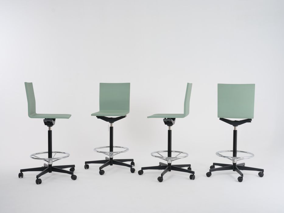Conjunto 4x bancos altos Maarten Van Severen para a Vitra