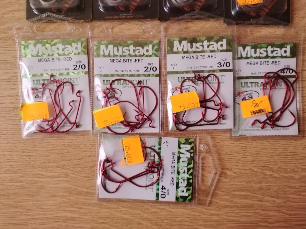 Zestaw haków offsetowych Savage Gear i Mustad