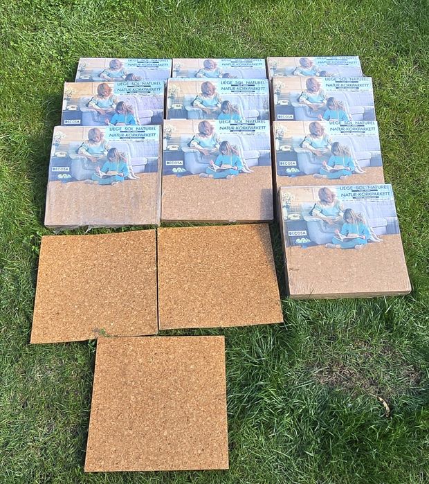 Naturalne płytki korkowe podłogowe KOREK 4x300x300mm  -opak. 0,99m²