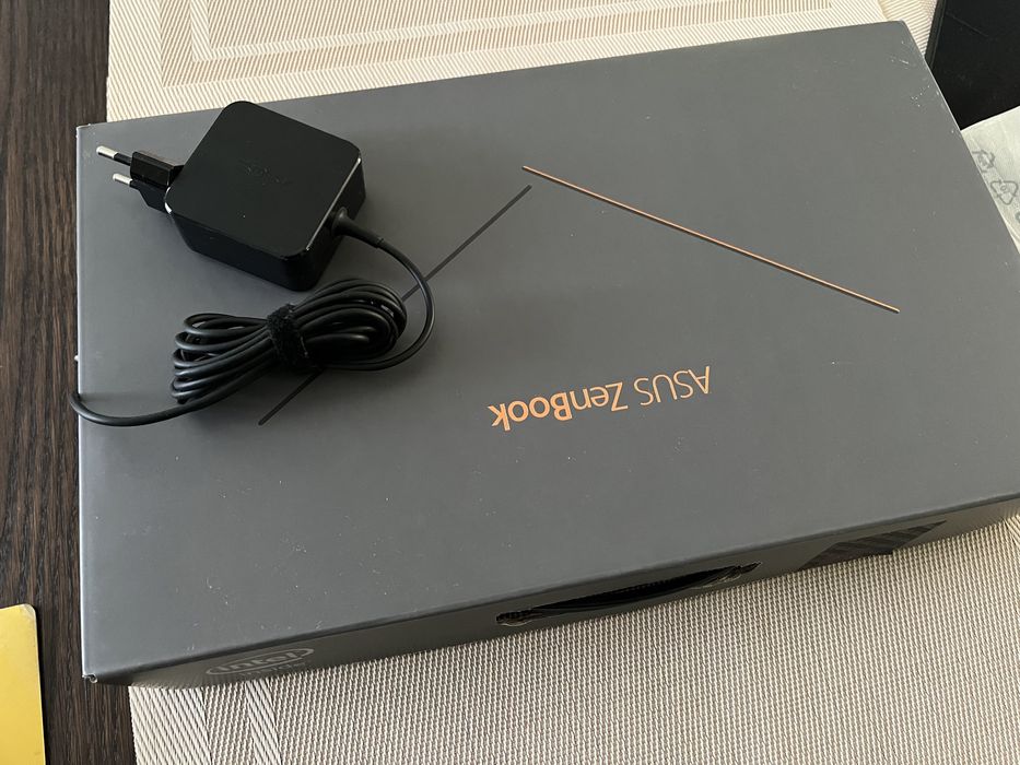 Ноутбук Asus ZenBook