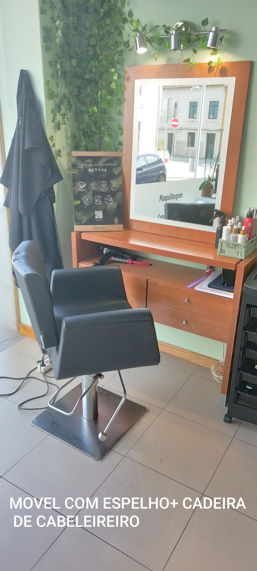 Mobiliario de ESTETICA movel com lavatorio