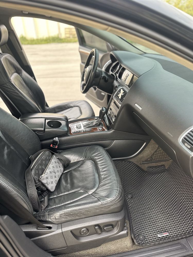 Audi Q7 4l продам
