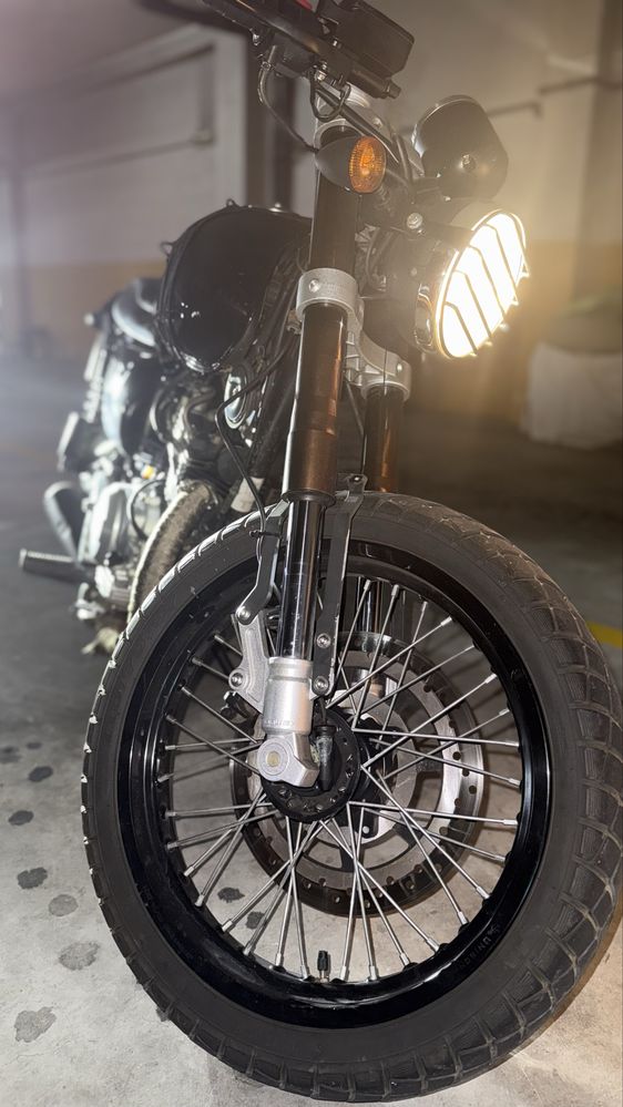 Cafe Racer 125cc.