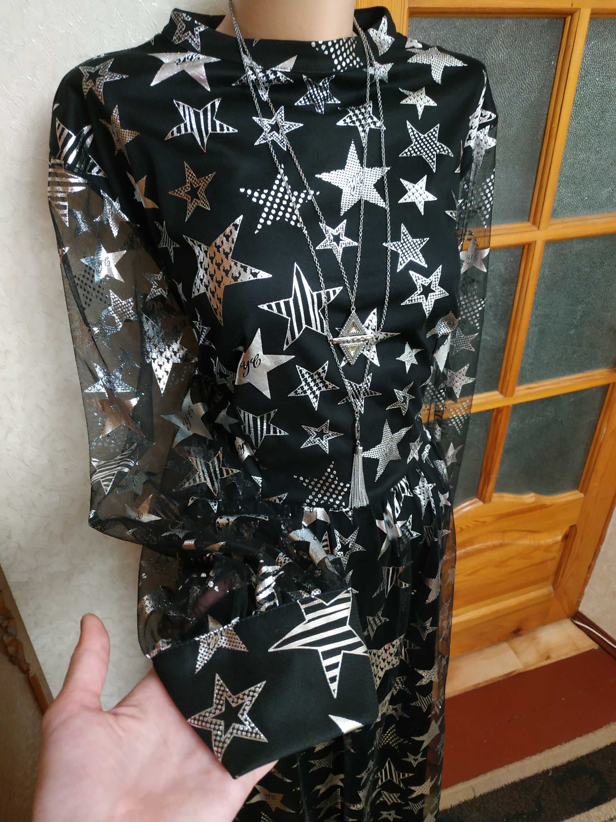 Дивовижна чорна фатинова сукня максі в стилі D&G у сріблясті зірки 50р