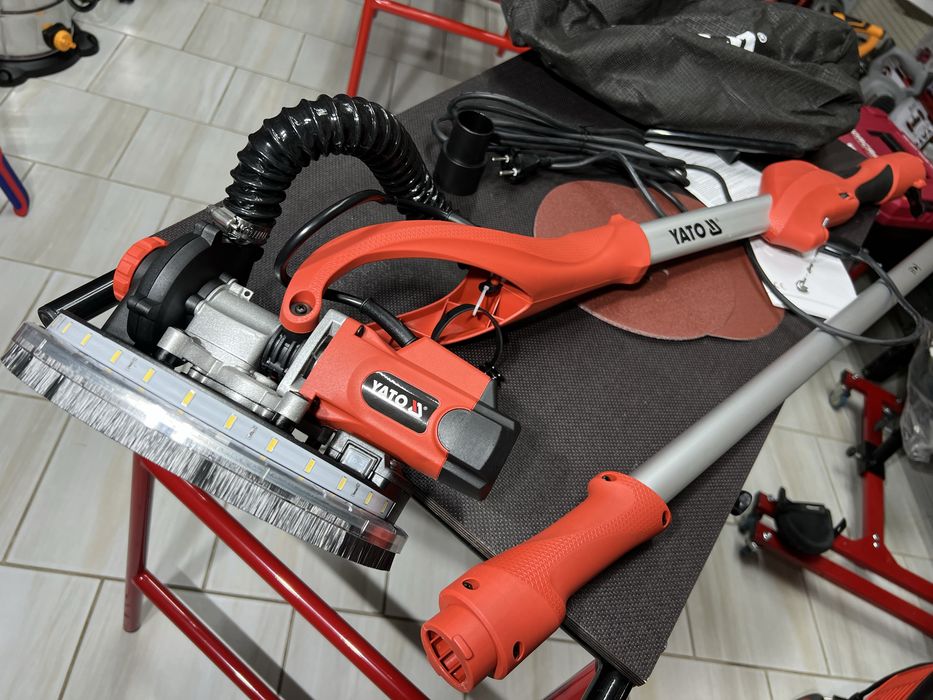 Шлифмашина для стен и потолков Жираф Yato YT-82355 с пылеудалением