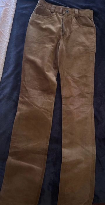 Calças em pele (camurça verdadeira)