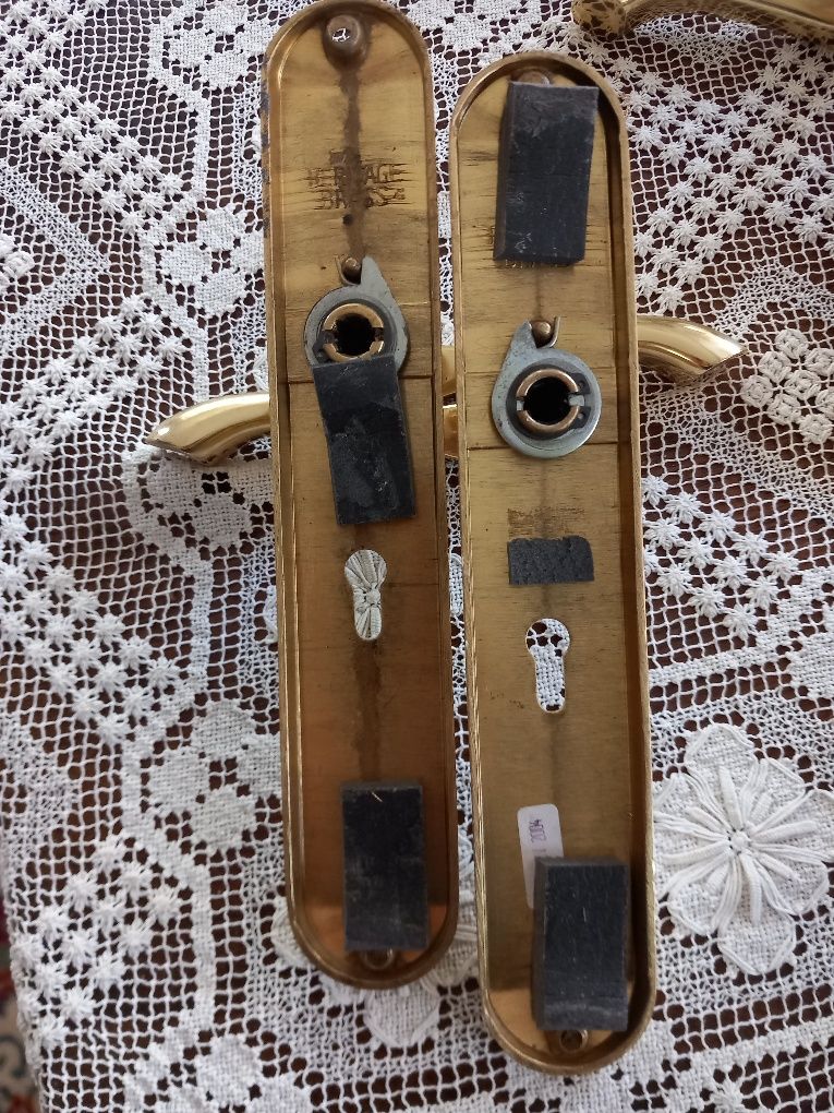 Komplet  klamek  (prawa ,lewa )